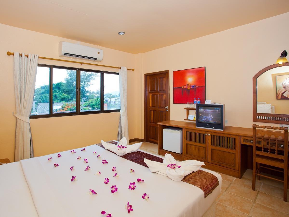 Bangla Star Hotel Phuket Exteriör bild